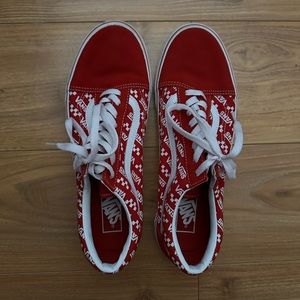 WORN ONCE Vans Men’s Old Skool Logo Repeat Sneakers